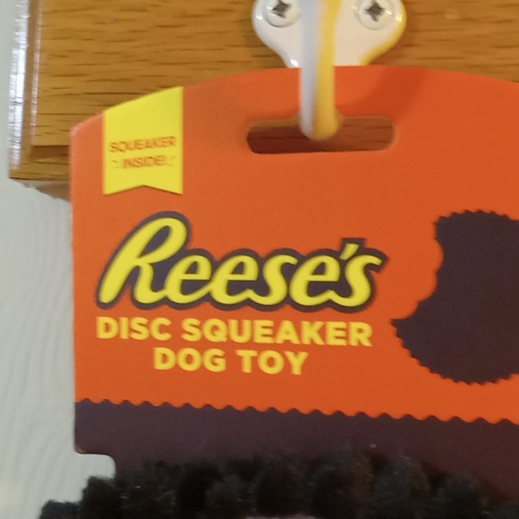 Dog Toy Reeses Peanut Butter Cup Brand new - Picture 3 of 3